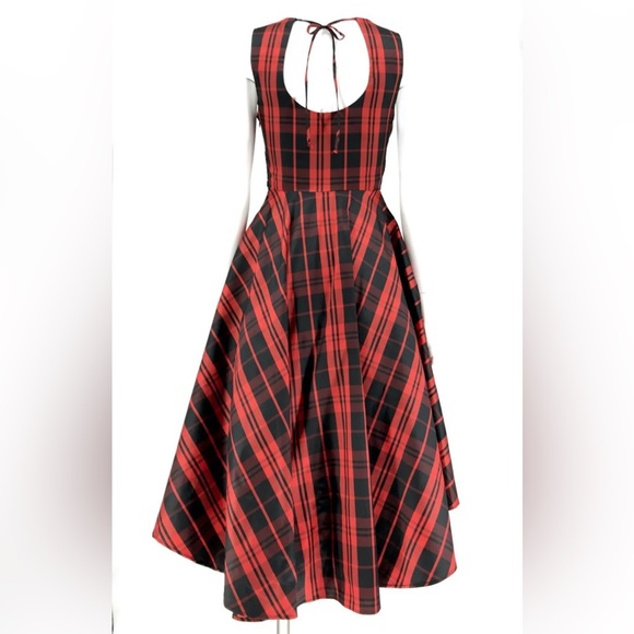 Gently worn Eva Franco dress. GORGEOUS fabric. Size 2 - Picture 10 of 11